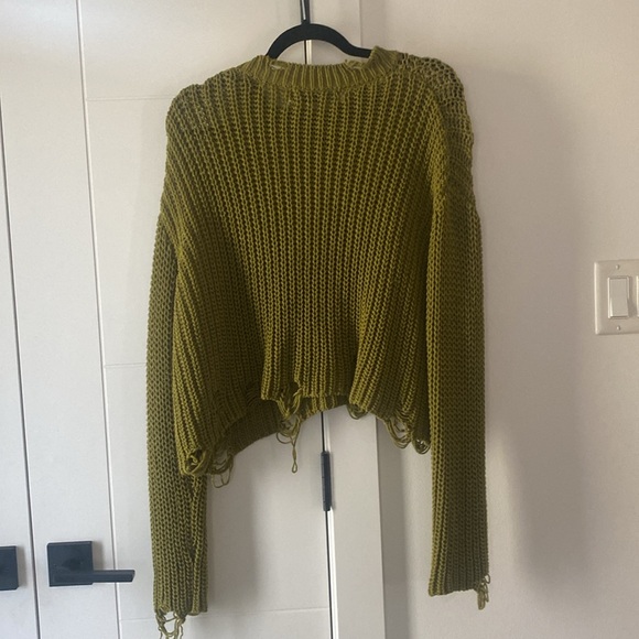 ⚫️ Zara ⚫️ olive green distressed cropped sweater - size small - Picture 5 of 5